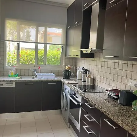 Villa With Private Pool In Pervolia, Larnaca *