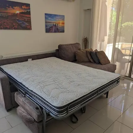 With Private Pool In Pervolia, Larnaca Perivólia