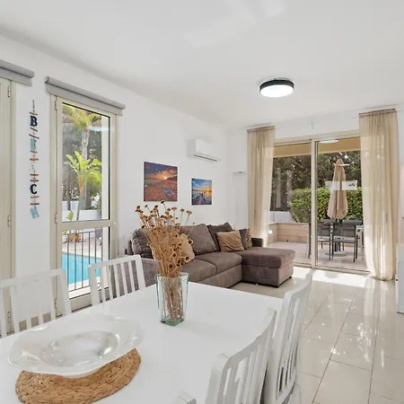 With Private Pool In Pervolia, Larnaca ヴィラ *