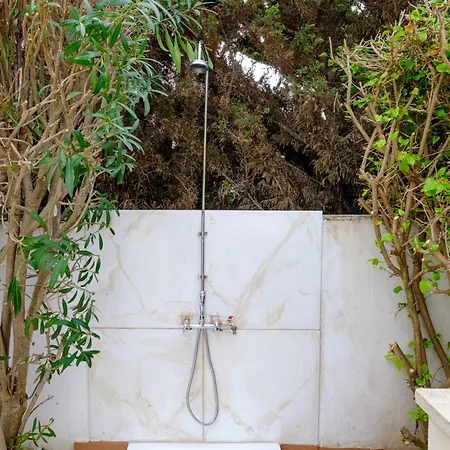 Villa With Private Pool In Pervolia, Larnaca *