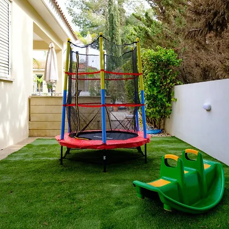 With Private Pool In Pervolia, Larnaca Villa Perivolia