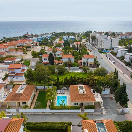 With Private Pool In Pervolia, Larnaca Villa *