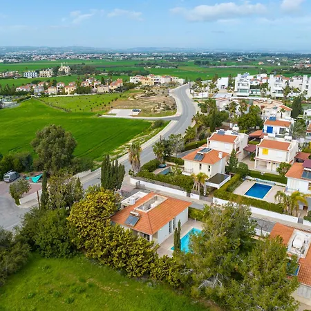Villa With Private Pool In Pervolia, Larnaca *