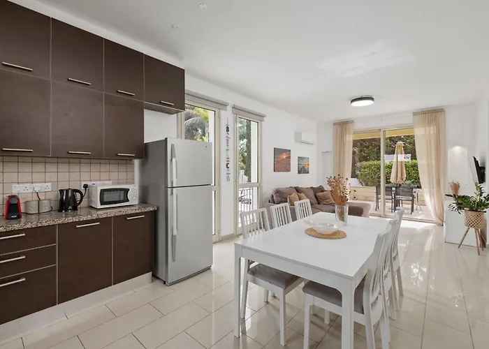 With Private Pool In Pervolia, Larnaca ヴィラ *