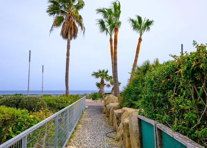 With Private Pool In Pervolia, Larnaca *